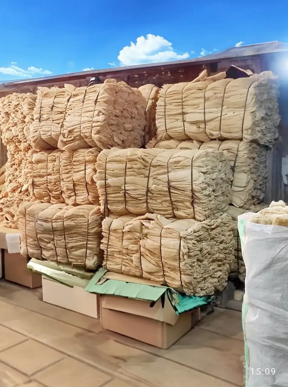 Raw Loofah (Raw Material Bales) view 3